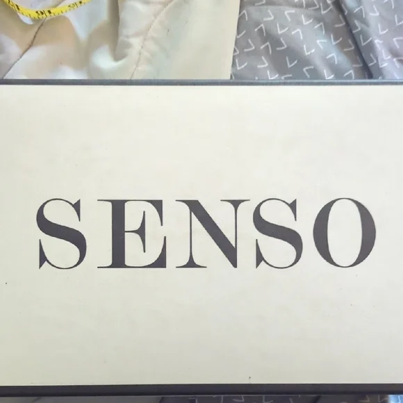 NWT SENSO Black Leather Ankle Boots with Gold Trim – EU 38 – BNIB - Picture 9 of 10